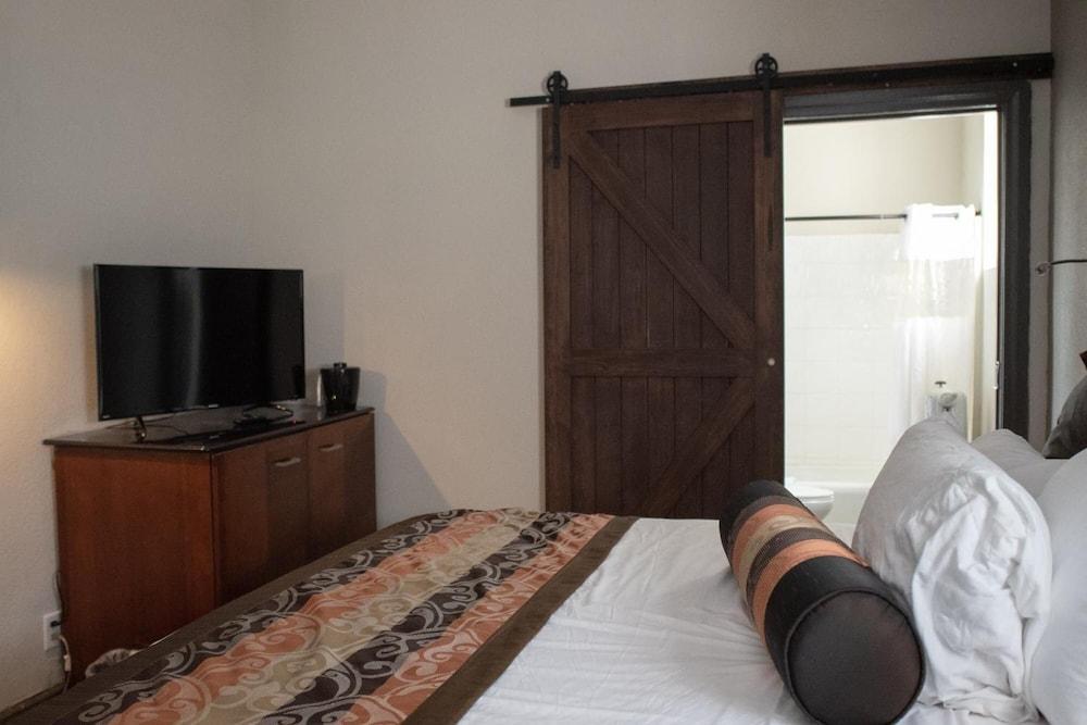 Americas Best Value Inn 迪尔伯恩 外观 照片