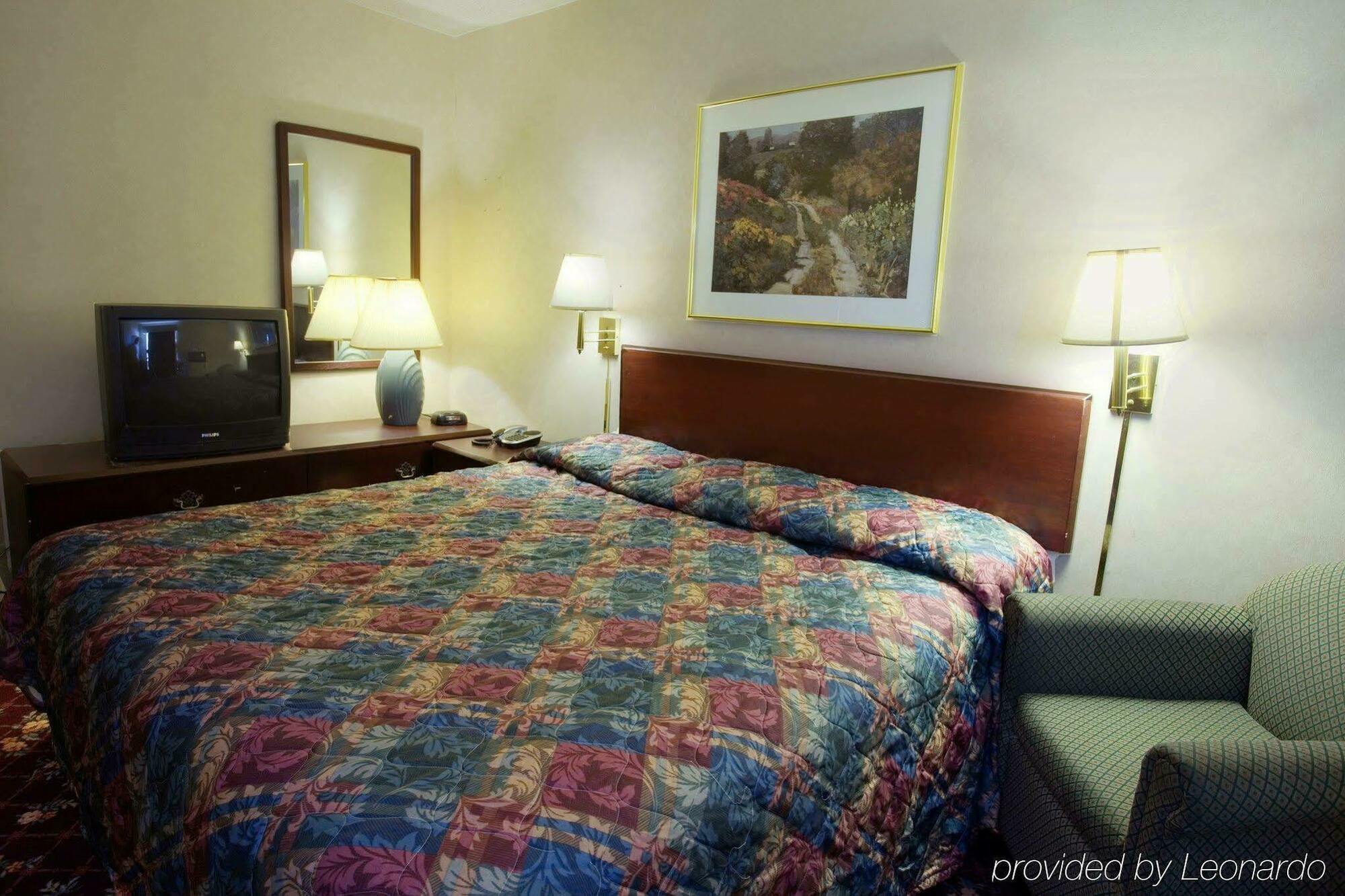 Americas Best Value Inn 迪尔伯恩 外观 照片